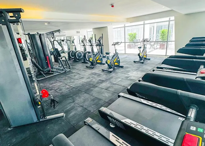 Apartahotel Cozy With Sunset View Near Of Dreams Casino, Naia Airport, Solaire, Okada, Ayala Malls And Moa Manila